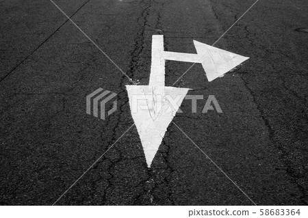 Road marking 58683364