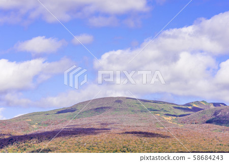 Kurikoma山的秋天顏色 Kurikoma山的秋天顏色 58684243