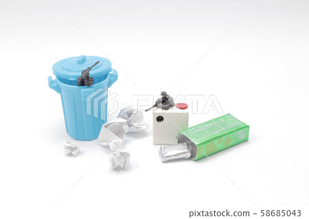 a mini of Sniper figure on the object 58685043