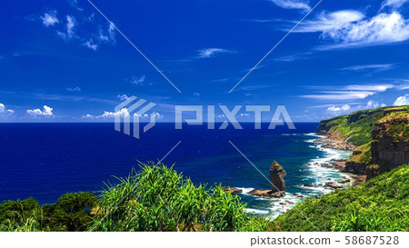 Okinawa Prefecture Yonaguni Island Tategami Rock 58687528