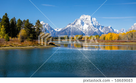 Mount Moran view from Oxbow Bend beside Snake 58689083