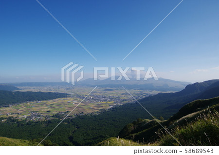 Scenery in the Aso region of Kumamoto prefecture October Aki direction Aso Scenery in the Aso region of Kumamoto prefecture October Aki direction Aso 58689543