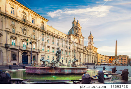 Piazza Navona in the morning Piazza Navona in the morning 58693718