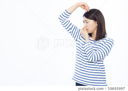 Sweating side by side Sweating side by side 58693997