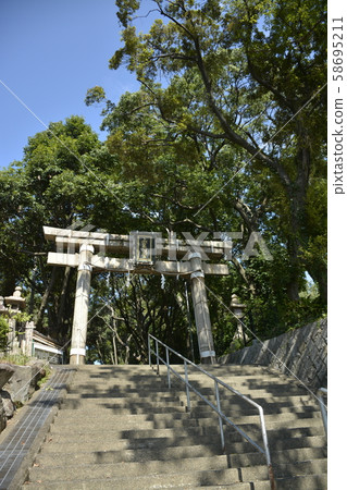 [Takatsuki City, Osaka Prefecture] Torii of Uemiya Tenmangu 58695211