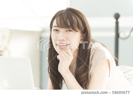 Female prone influencer post upload 58695677