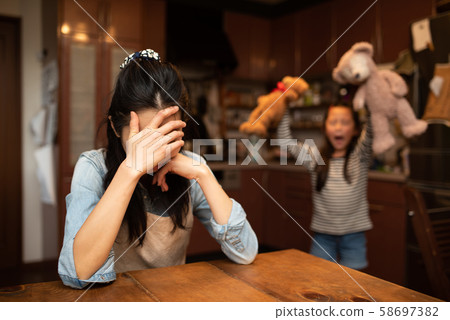 疲倦的女人 58697382