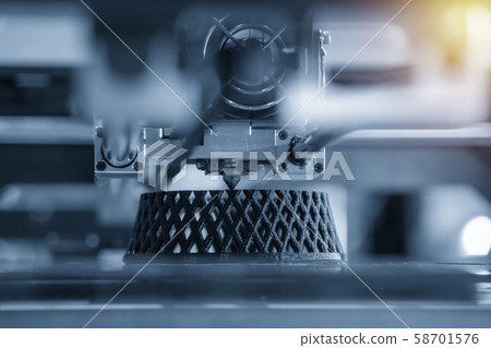 The 3D printing machine . 58701576