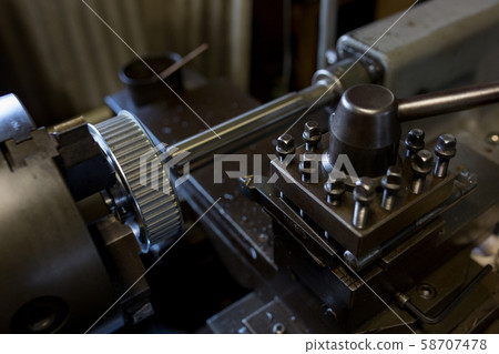 Internal machining of timing pulley with lathe Internal machining of timing pulley with lathe 58707478