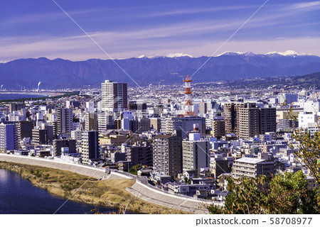 （靜岡縣）從富士山看到的沼津城市景觀 58708977