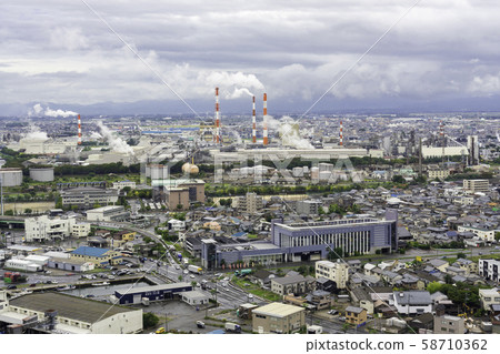 新潟市新潟市,從新潟日航酒店俯瞰新潟工廠 新潟市新潟市,從新潟日航酒店俯瞰新潟工廠 58710362