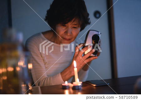 獨自一人住的停電高級 58710589