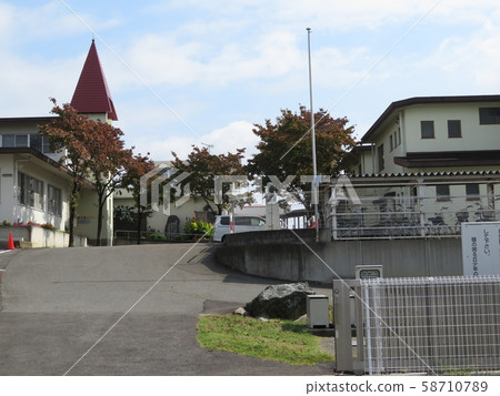 The bell hill boy's house 58710789