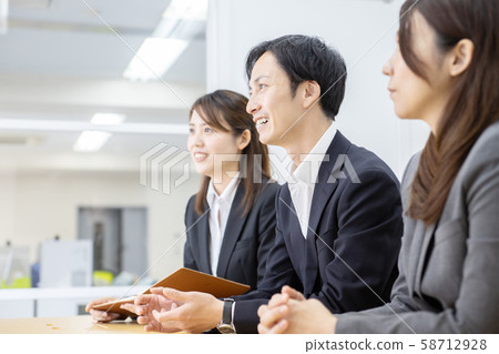 商業場景 58712928