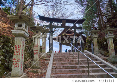 Stone steps that lead to the Harajuku shrine at the Mizuma Shrine in Chichibu City, Saitama Prefecture 58714141