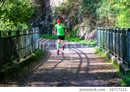 Roller skate. Skiroll. Push with alternating pitch Roller skate. Skiroll. Push with alternating pitch 58717222