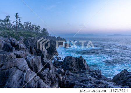 焦岡半藏,大海和日出 焦岡半藏,大海和日出 58717454
