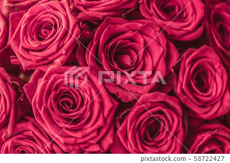 Romantic luxury bouquet of pink roses, flowers in 58722427