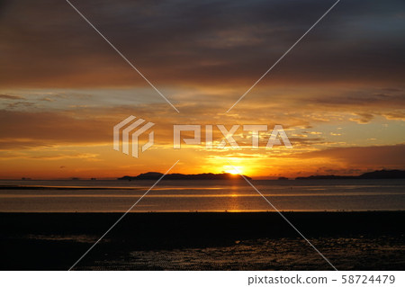 Ako, near the Chikusa River estuary, sunrise Ako, near the Chikusa River estuary, sunrise 58724479