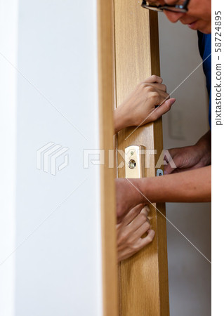 Door knob replacement work 58724895