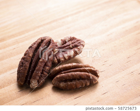 Pecan nut 58725673
