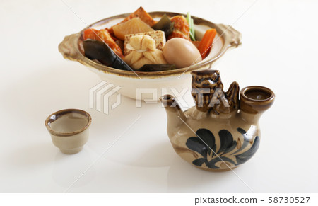 Delicious oden and sake 58730527