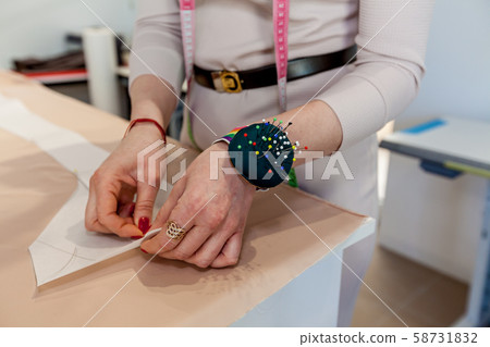 cloth, hands, sewing, design 58731832