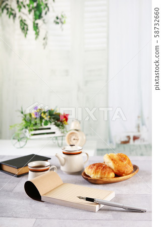Notepad and pen Notepad and pen 58732660