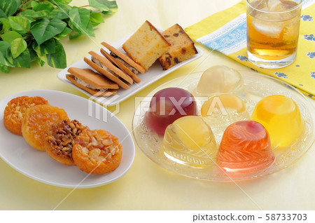A collection of fruit jelly and baked confectionery 58733703