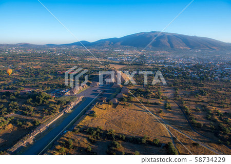 Teotihuacan Sightseeing Flight 58734229
