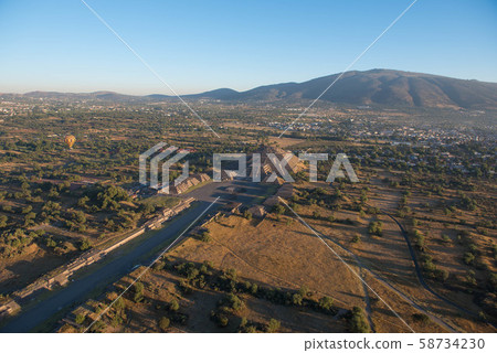 Teotihuacan Sightseeing Flight 58734230