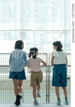 小學生上學 58735006