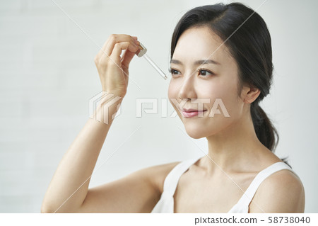 Women's beauty skin care 58738040