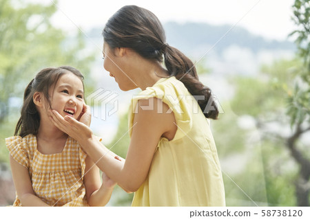 Lifestyle parent and child Lifestyle parent and child 58738120