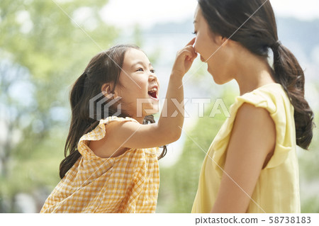 Lifestyle parent and child 58738183