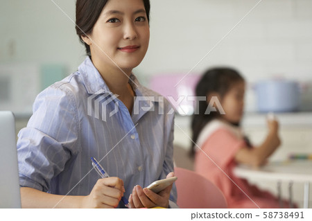 Parent and child 58738491