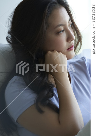 婦女生活方式放鬆 婦女生活方式放鬆 58738538