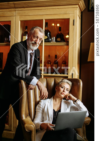 Modern business woman in the office 58738860