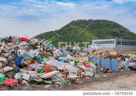 颱風淹沒大量災害垃圾 58739150