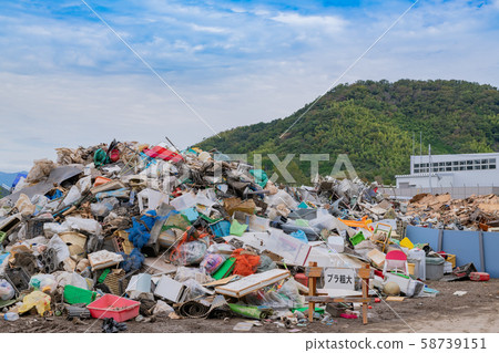颱風淹沒大量災害垃圾 58739151