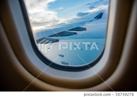 從飛機上看到的新加坡新加坡海 從飛機上看到的新加坡新加坡海 58739278