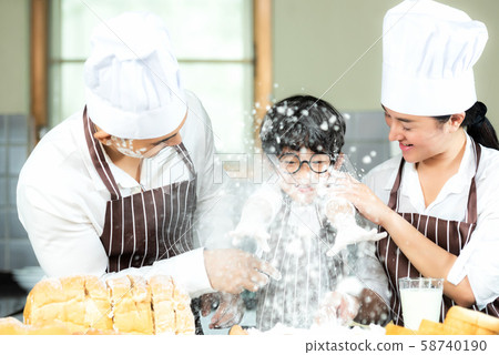 Lifestyle Family. Chef asian mother father leaning Lifestyle Family. Chef asian mother father leaning 58740190