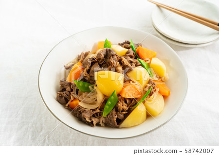 Meat and potatoes 58742007