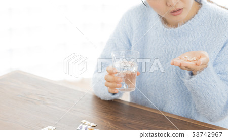 Female medicine poor physical condition Female medicine poor physical condition 58742967
