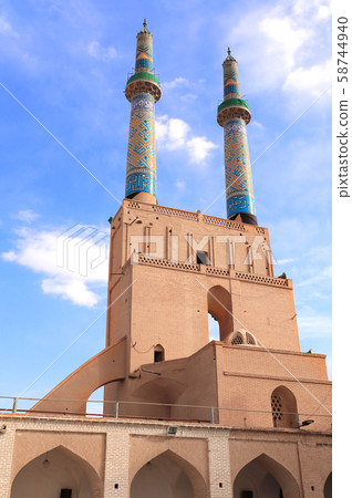 Main entrance and minarets of Grand Jame Mosque, 58744940