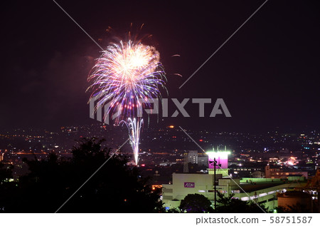 Isawa Onsen Fireworks Festival (from Okura Kyoji mountain climber parking lot) 58751587