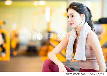 女性運動健康 58752751