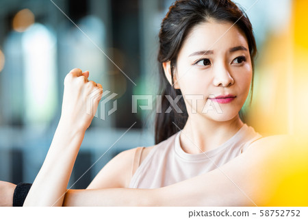 女子運動拉伸 女子運動拉伸 58752752