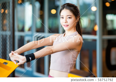 Women's sports stretch 58752792