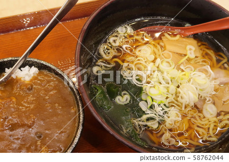 拉麵和咖哩飯 拉麵和咖哩飯 58762044